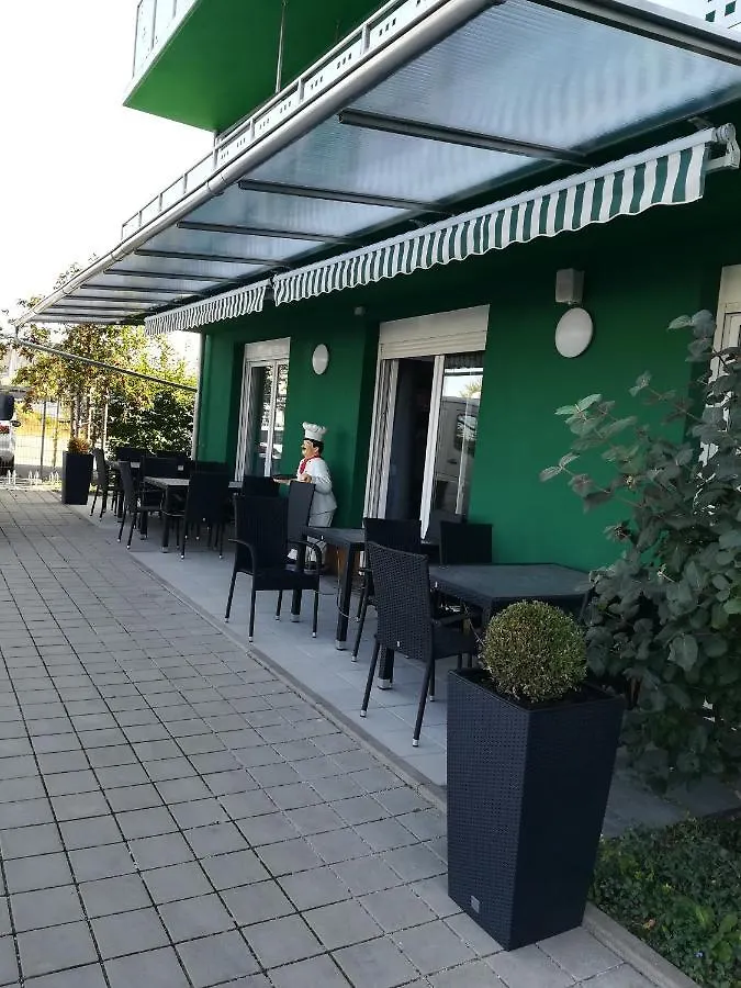 Jura Hotel Nuremberg 3*,