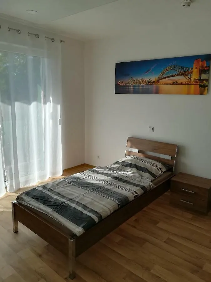 Jura Hotel Norimberk 3*,
